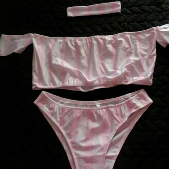 🆕Pink & White bikini.🌸SOLD OUT🌸🌸 then gifted🌸 - Picture 4 of 7
